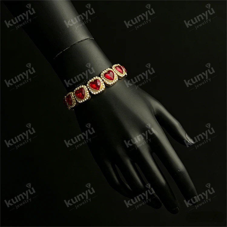 Hvorfor dominerer hiphop-armbåndssmykker moderne mote?