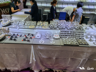 Kunyu Jewelry Design Team besøker SEASONS Fashion Jewellery Fair i Hong Kong